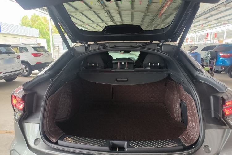 Used Lynk & Co 05 2020 2.0TD Four-Wheel Drive HypeHalo Trunk