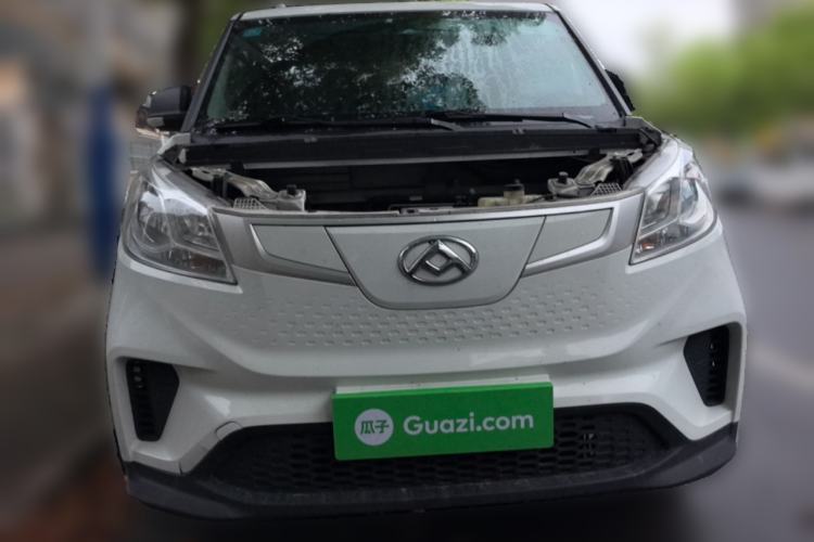 Used SAIC MAXUS EV30 2023 Pure-Electric Smart Logistics Expert with Long Wheelbase—Equipped with CATL Power Battery Front