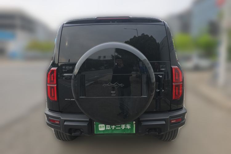 Used Formula Leopard 5 2023 Navigator Edition Rear