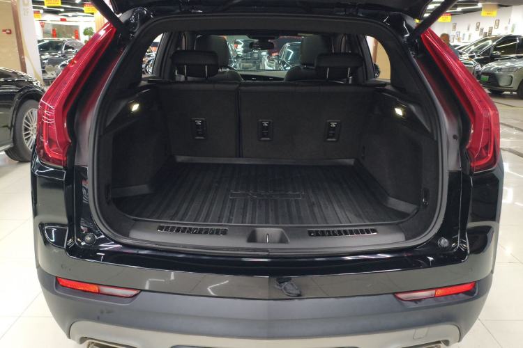 Used Cadillac XT4 2021 28T Two-Wheel Drive Leading Version Trunk