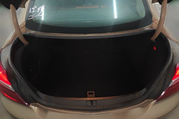 Used Buick Regal 2015 1.6T Elite Tech Model Trunk