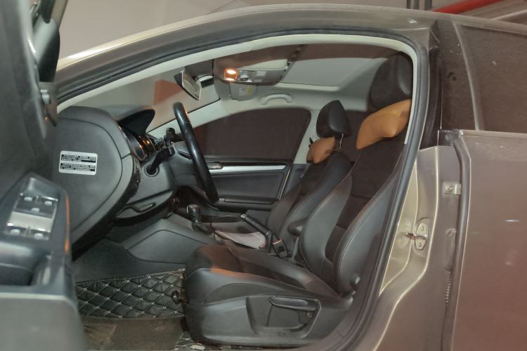 Used Volkswagen Sagitar 2015 1.6L Automatic Comfort Model Left Front Seat