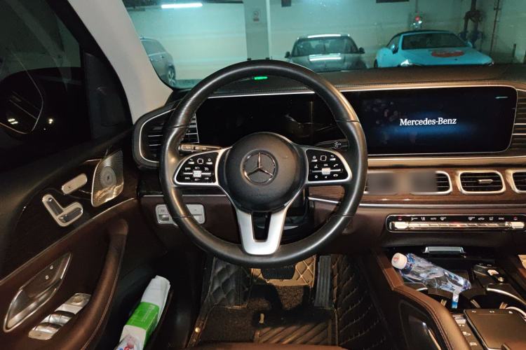 Used Mercedes-Benz GLE 2022 GLE 350 4MATIC Stylish Model Steering Wheel