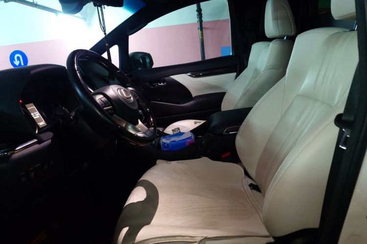 Used Lexus LM 2020 300h Four-Seat Grand Edition