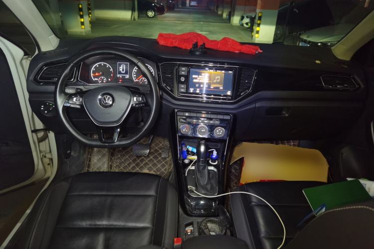 Used Volkswagen T-ROC 2018 280TSI DSG Two-Wheel Drive Comfort Version China VI Standard
