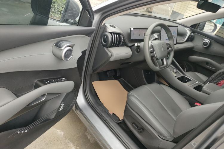 Used BYD Yuan PLUS 2025 Intelligent Driving Version 430 KM – Leading Edition Driver Seat