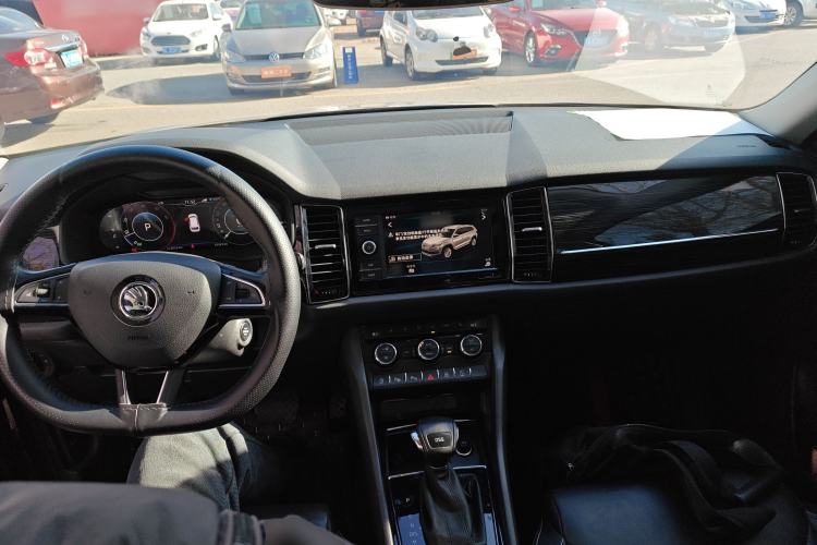 Used Skoda Kodiaq 2019 Facelifted TSI330 5-Seater Two-Wheel-Drive Luxury Enjoyment Edition China VI Standard