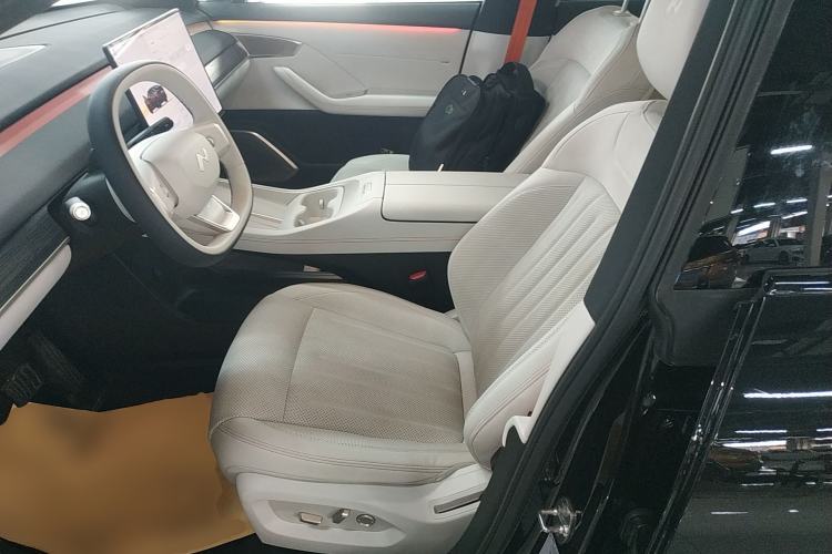 Used ONVO L60 2024 60 kWh Rear-Drive Version