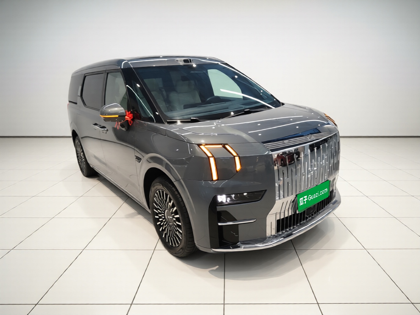 Zeekr 009 2024 Six-Seat Executive Version 4WD 108 kWh — снимка 3
