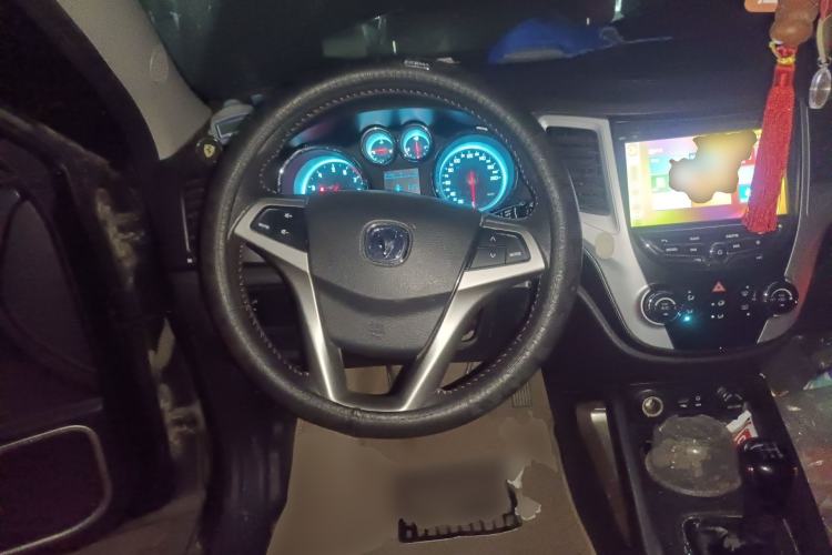 Used CHANGAN CS35 2014 1.6L Manual Luxury Model China IV Standard