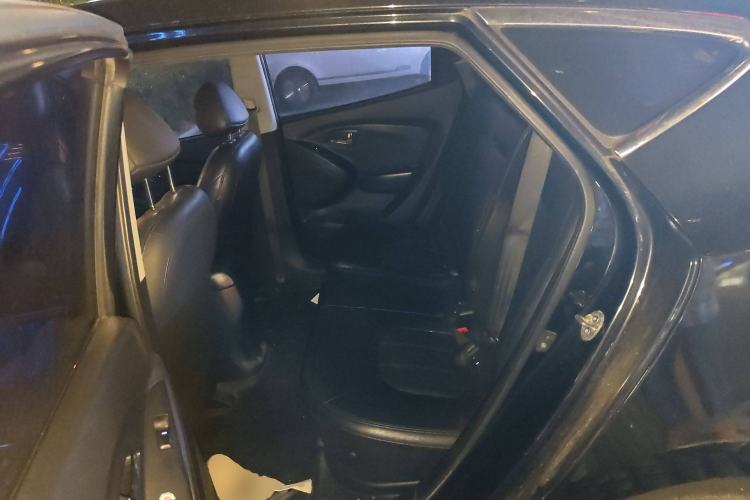 Used Hyundai ix35 2010 2.0L Automatic Two-Wheel Drive Elite Edition GLS Left Rear Seat