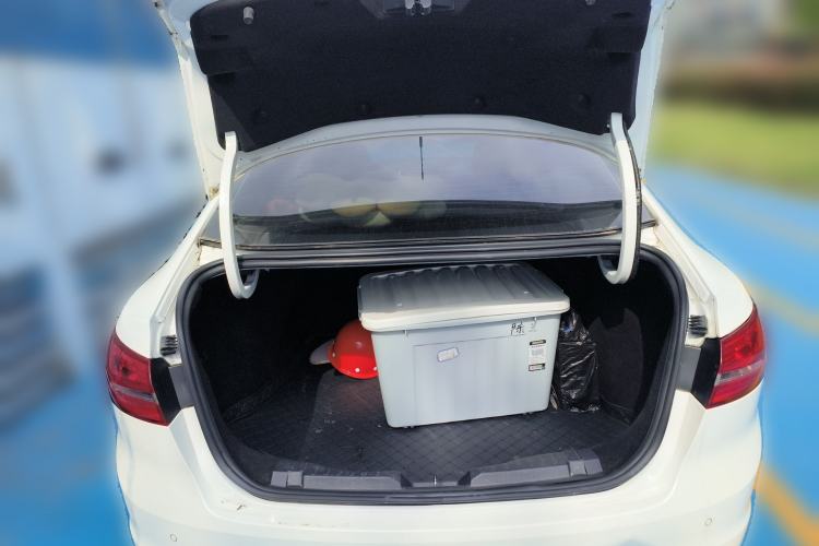 Used Ford Escort 2017 Happiness Edition 1.5L Automatic Fashion Version Trunk