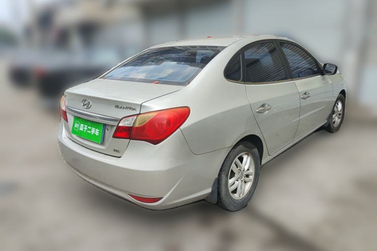 Used Hyundai Celesta 2011 1.6L Manual Luxury Model Rear Right 45 Deg