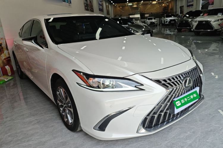 Used Lexus ES 2022 300h Excellence Edition