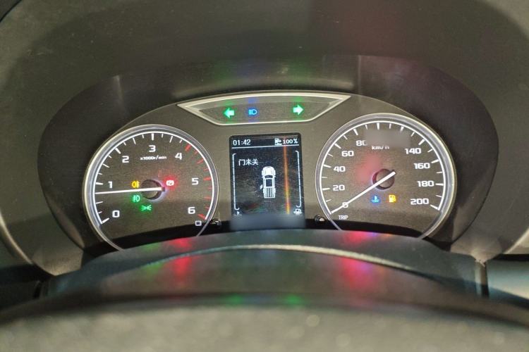 Used Dongfeng Ruichi 6 2023 Revised Version 2.3T Manual Two-Wheel Drive Diesel Standard Trim with Long Cargo Bed
