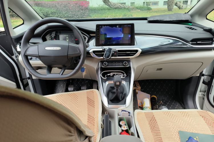 Used SAIC MAXUS G50 2023 1.5T Manual Comfort A Center Console