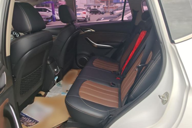 Used BYD Song 2017 Gaishi Upgrade Edition 1.5TI Manual Luxury Model