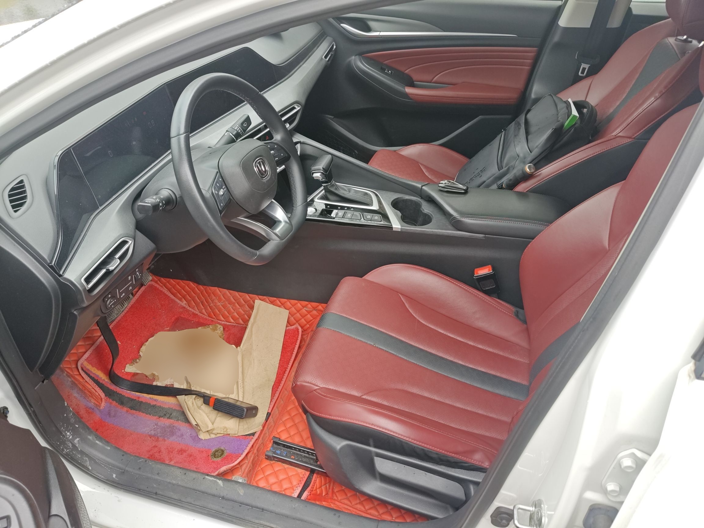 المقاعد الأمامية داخل السيارة