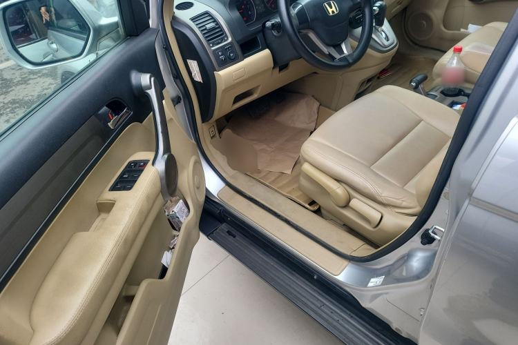 Used Honda CR-V 2007 2.0L Automatic Four-Wheel Drive Classic Edition Driver Seat