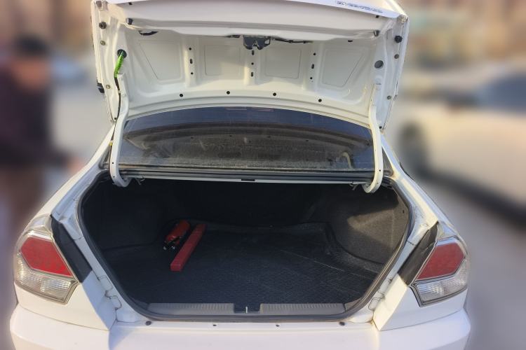 Used Soueast V3 Lingyue 2014 1.5L Manual Style Value Edition