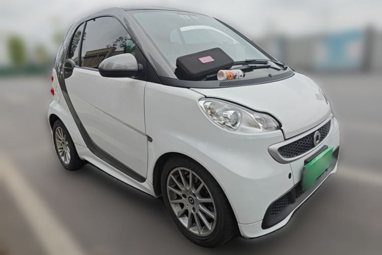 Used smart fortwo 2014 1.0 MHD Hardtop New Year Special Edition Exterior 2