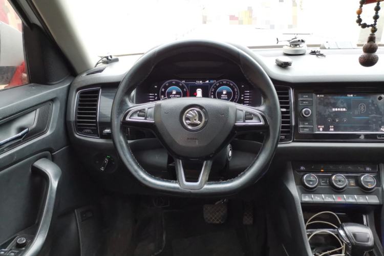 Used Skoda Kodiaq 2019 Facelifted TSI330 5-Seater Two-Wheel-Drive Luxury Enjoyment Edition China VI Standard Steering Wheel