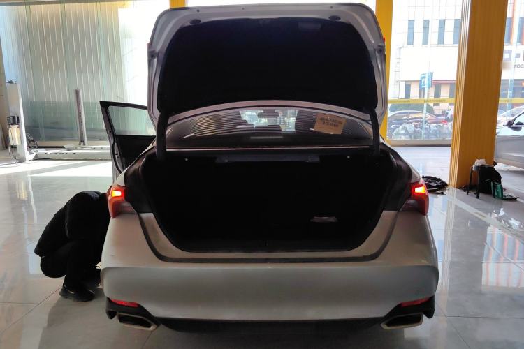 Used Toyota Avalon 2019 2.0L XLE Premium Edition China VI