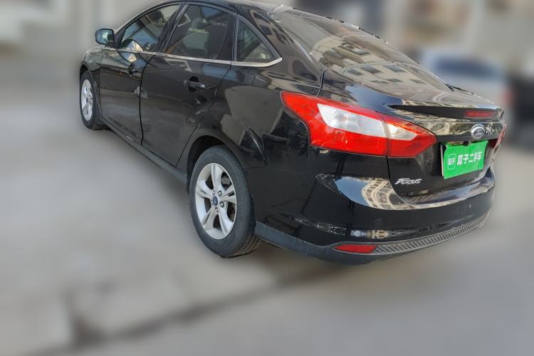 Used Ford Focus 2012 Sedan 1.6L Automatic Fashion Edition
