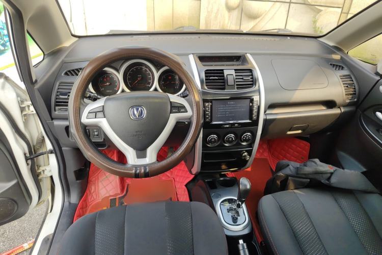 Used CHANGAN CX20 2014 1.4L IMT Sunroof Navigation Version China V Standard Center Console
