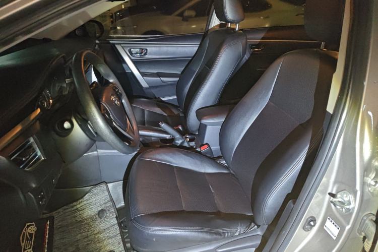 Used Toyota Corolla 2016 Dual-Engine 1.8L E-CVT Leading Edition
