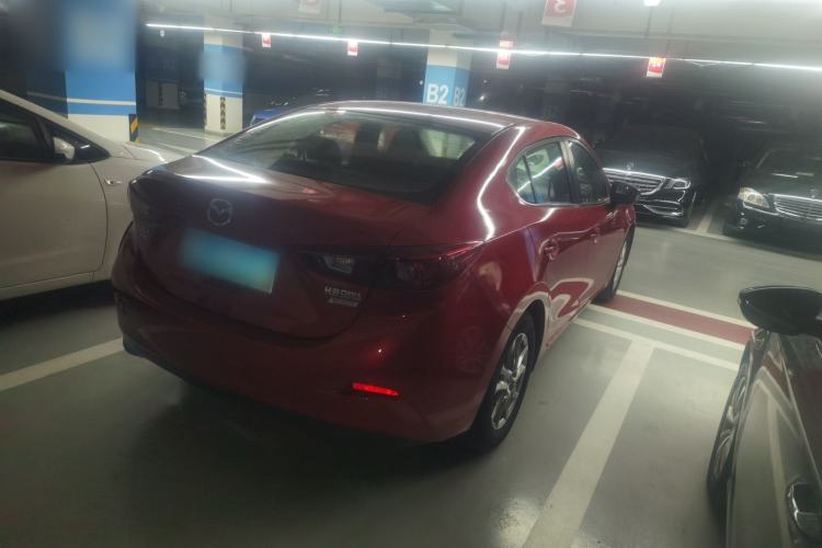 Used Mazda 3 Axela 2016 Sedan 1.5L Automatic Comfort Model