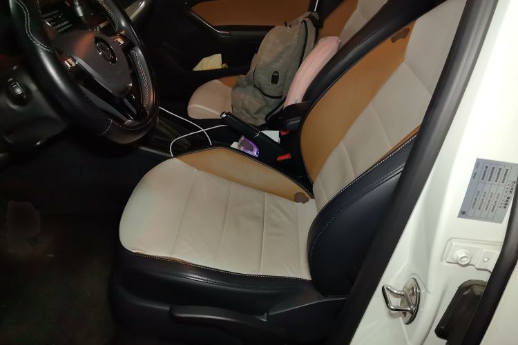 Used Volkswagen Cross Lavida 2016 1.6L Automatic Comfort Edition Left Front Seat