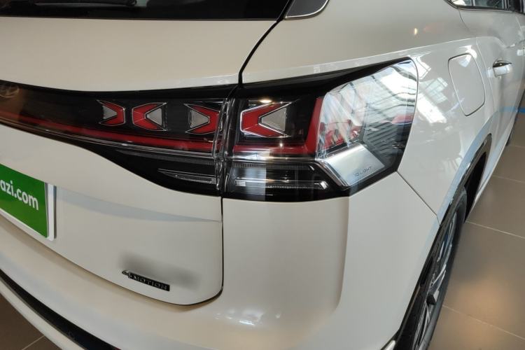 Used Volkswagen Tayron 2023 Revised Version 380TSI All-Wheel Drive R-Line High-Energy Edition Right Rear Taillight