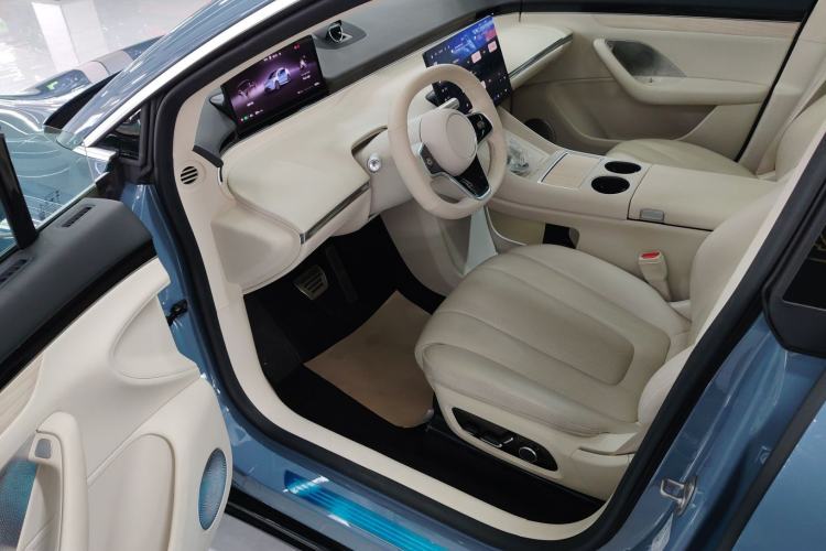 Used Hima Luxeed R7 2024 All-Electric 667 km Max