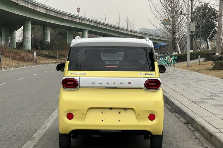 Used Wuling Hongguang MINIEV 2024 3rd Generation 215km Advanced Version
