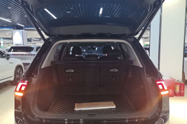 Used Volkswagen Tiguan L 2024 Outstanding Model 330TSI Automatic Two-Wheel Drive R-Line Dragon Glory Edition