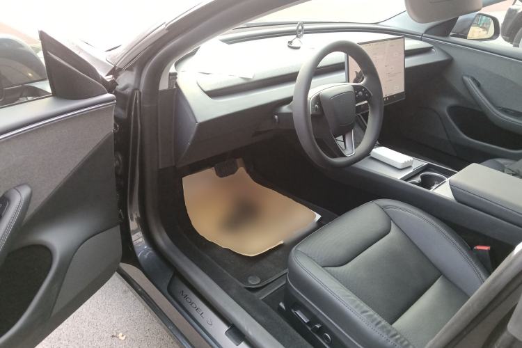 Used Tesla Model 3 2023 Rear-Wheel-Drive Version
