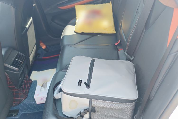 Used Changan UNI-V 2022 1.5T Prestige Version
