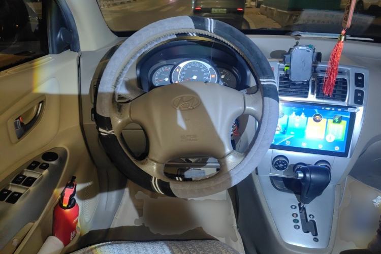 Used Hyundai Tucson 2009 2.0L Automatic Two-Wheel Drive with Sunroof
