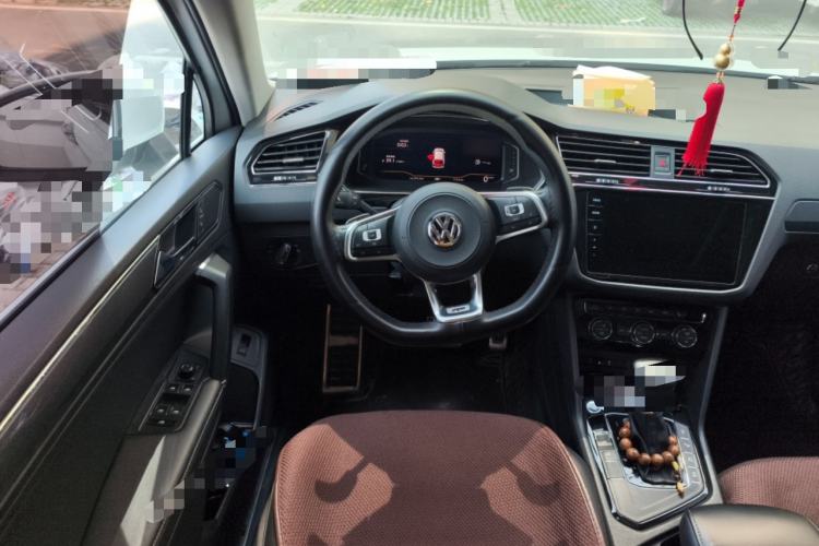 Used Volkswagen Tiguan L 2020 330TSI Automatic Two-Wheel Drive R-Line Flagship Version China VI Standard Steering Wheel