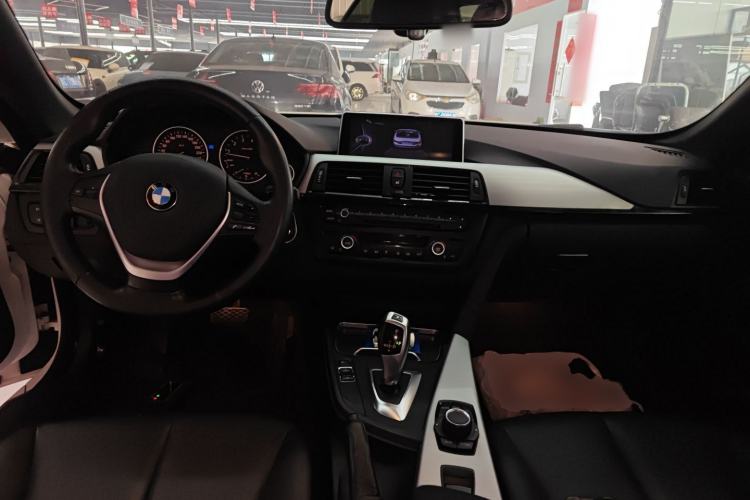 Used BMW 4 Series 2016 420i Convertible Fashion Model