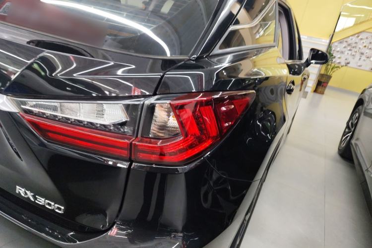 Used Lexus RX 2016 300 Two-Wheel Drive Elite Version China V Standard Exterior 3