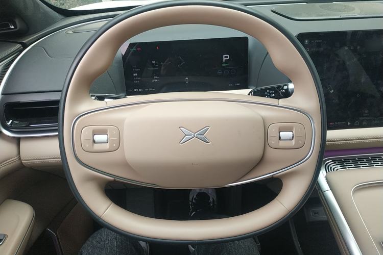 Used XPeng G9 2025 625 Long-Range Max Steering Wheel