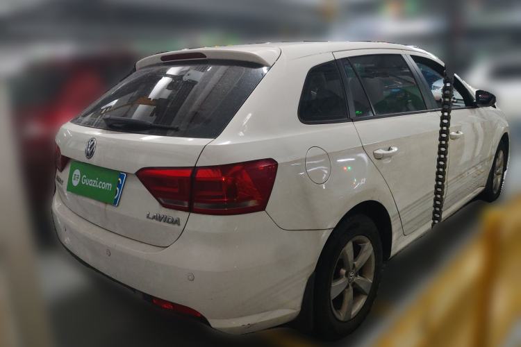 Used Volkswagen Gran Lavida 2013 1.6L Manual Fashion Model Rear Right 45 Deg