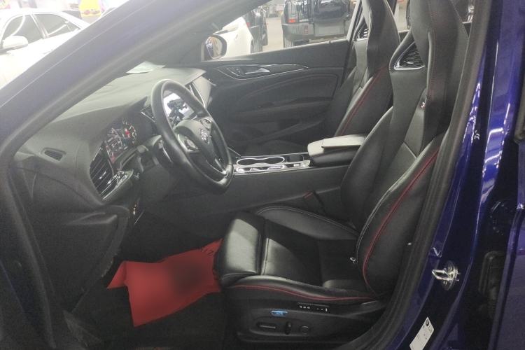 Used Buick Regal 2021 GS 28T Prestige Model
