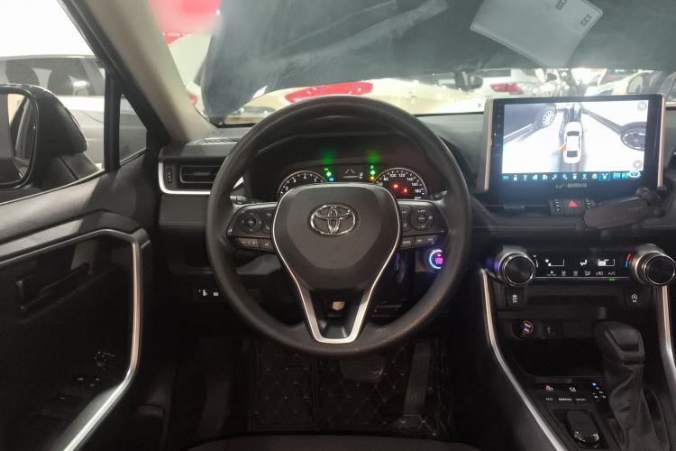 Used Toyota Wildlander 2024 2.0L CVT Two-Wheel Drive Leading Edition
