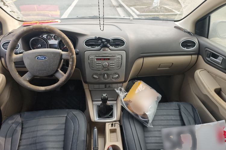 Used Ford Focus 2011 Sedan 1.8L Manual Classic Model
