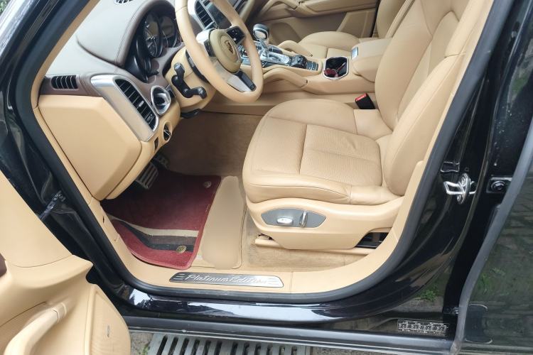 Used Porsche Cayenne 2014 Cayenne Platinum Edition 3.0T