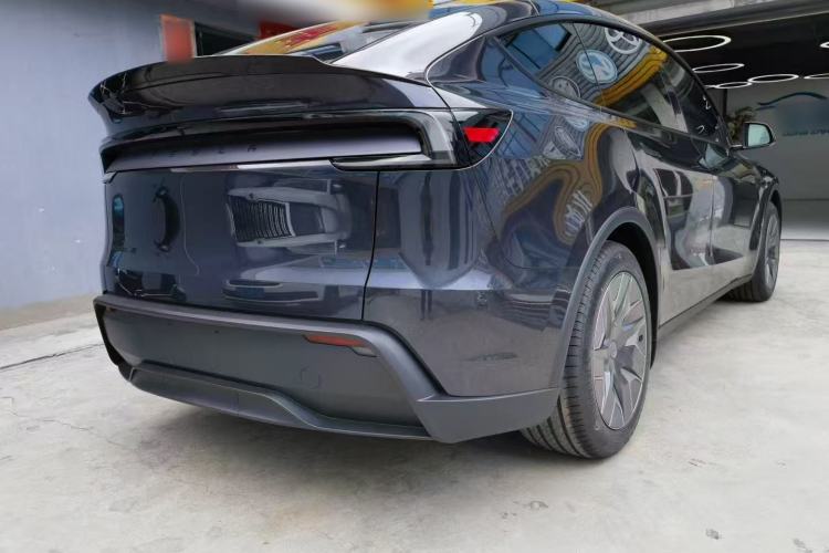 Used Tesla Model Y L 2025 Model Long-Range All-Wheel-Drive Version