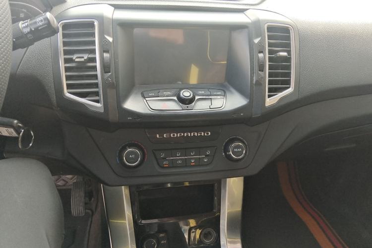 Used Leopaard Q6 2015 2.4L Manual 4x4 Excellence Edition